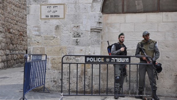 Redazione di Opera Contro, l’inrtifada dei Palestinesi contro gli assassini d’Israele continua La stampa reazionaria dei padroni italiani tace. Decine di giovani palestinesi sono stati uccisi Un lettore