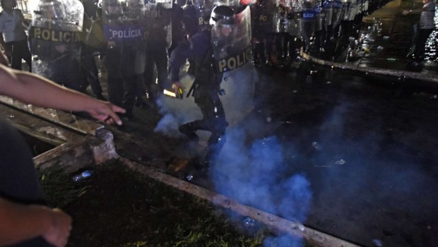 Redazione di operai contro, gli ex lavoratori, gli ex guerriglieri, Lula e Dilma sono solo un’accopiata di ladri al servizio dei padroni brasiliani La crisi economica aiuterà gli operai a fare pulizia Fino a quando gli operai brasiliani non costruiranno il loro Partito Operaio sarà sempre così. Fino a quando gli operai brasiliani non conquisteranno il potere con l’insurrezione sarà sempre  così Fino a quando gli operai brasiliani non imporranno la dittatura operaia sarà sempre così Lula e Dilma hanno solo garantito i padroni brasiliani e aumentata la miseria Un vostro amico dalla Repubblica Il Tribunale Supremo Federale, massima […]