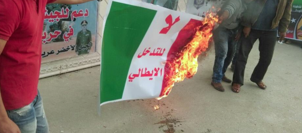 Redazione di Operai Contro, Gli sforzi delle potenze europee (Italia in prima fila) e degli Stati Uniti per assegnarsi una qualche, presunta legittimità alla loro presenza in Libia sono in corso da tempo e non si sprecano: incontri internazionali, conferenze ministeriali sulla Libia (l’ennesima in programma a Vienna il prossimo 16 maggio), mandati e risoluzioni dell’ONU (Unsmil). In tutto ciò gli interessi imperialisti italiani, che spingono all’intervento militare diretto, vengono malcelati persino dalle ipocrite dichiarazioni di Renzi. Dichiara, infatti,che le truppe italiane, quando verranno richieste dal legittimo governo di Sarraj, non verranno mandate a proteggere i pozzi dell’Eni – […]