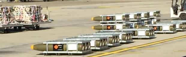 Caro Operai Contro, con il governo Renzi la produzione e l’esportazione di armi, anche contro le leggi e norme vigenti è una “normalità”. Come rileva l’articolo di Sardinia Post che qui allego. Costruiamo il Partito Operaio, contro il governo guerrafondaio al servizio dei padroni. Saluti dalla Sardegna. Cagliari 30 giugno 2016. Non si arrestano le esportazioni di armi– bombe soprattutto – in Arabia Saudita dalla provincia di Cagliari. Nel solo mese di marzo, l’Istat ha registrato spedizioni di armi e munizioni partite dal sud Sardegna e dirette ai sauditi per un valore di oltre 4,6 milioni di euro. A […]