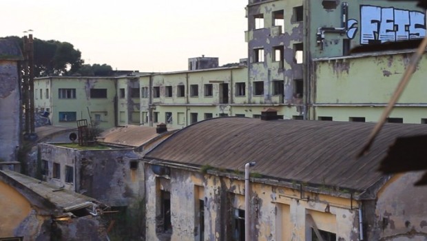 Caro Operai Contro, “ma qual è il male pavese?” Se lo chiede l’articolo sul Correre della Sera del 12 maggio. Una domanda pro forma, che ha la sua risposta nel titolo dell’articolo stesso: “La grande recessione”. Le imprese manifatturiere di Pavia e provincia, sono calate dalle 5.820 del 2005, alle 4.477 del 2015. 1.343 aziende in meno, un calo del 23%. Quanti licenziamenti e posti di lavoro in meno ha causato la chiusura di 1.343 imprese di cui molte grandi fabbriche? Il Corriere non lo dice, ma si chiede se, data la recessione, sia troppo: “parlare di un mezzogiorno […]