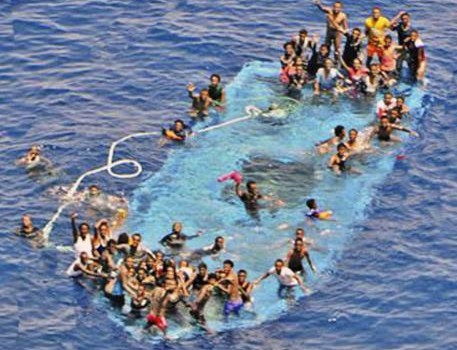 Redazione di operai Contro, i gangster Renzi e Alfano sbandierano che i padroni italiani salvano gli emigranti nel Mediterraneo. E’ una menzogna. Dal 2000 ad oggi sono più di 30 mila gli emigranti assassinati nel Mediterraneo Ora la stampa leccaculo dei padroni per non parlare di morti parla di dispersi Ma quali dispersi? Gli emigranti sono assassinati e dati come pastura ai pesci del mediterraneo Un Operaio Senegalese Aggiornamento: Sono 700 gli emigranti morti nel Mediterraneo negli ultimi tre giorni Cronaca ANSA Oltre 13mila disperati in salvo, 65 vittime accertate tra cui anche 3 neonati e centinaia di dispersi, […]