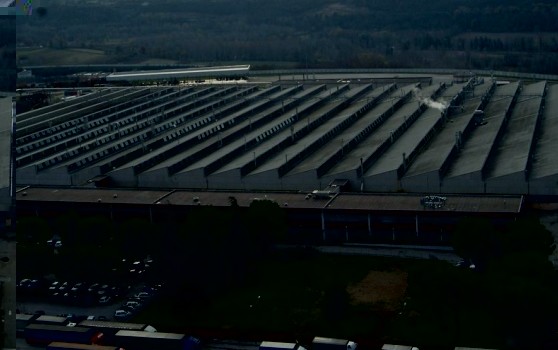 Redazione di Operai Contro, hai ragione la FCA aumenta i profitti, aumentando lo sfruttamento di noi operai. Gli operai della  Magneti Marelli hanno scioperato contro i turni massacranti imposti dal padrone I partaculo della FIOM se la prendono contro la disorganizzazione (?) aziendale. Vogliono più investimenti per potenziare i macchinari. Così la FCA ci sfrutta meglio. Basta con i sindacati paraculo dei padroni Un opertaio della Magneti Marelli da gelocal.it   SULMONA. Sciopero in massa alla Magneti Marelli contro i nuovi turni. Il 90 per cento delle tute blu della fabbrica sulmonese che fa capo alla Fca (Fiat Chrysler […]