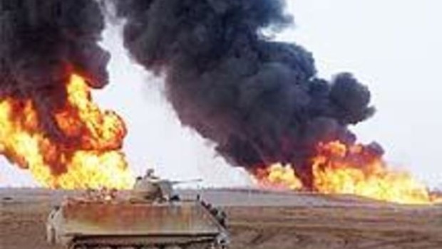 Redazione di operai Contro, vi chiedo di pubblicare uno scritto di Sigfrido Ranucci relativo alla strage di civili compiuta dagli USA nel 2005 Un vostro lettore La strage nascosta DI Sigfrido Ranucci “Ho sentito io l’ordine di fare attenzione perché veniva usato il fosforo bianco su Fallujah . Nel gergo militare viene chiamato Willy Pete. Il fosforo brucia i corpi, addirittura li scioglie”. È questa la tremenda testimonianza di Jeff Englehart, veterano della guerra in Iraq. “Ho visto i corpi bruciati di donne e bambini- ha aggiunto l’ex militare statunitense-il fosforo esplode e forma una nuvola, chi si trova […]