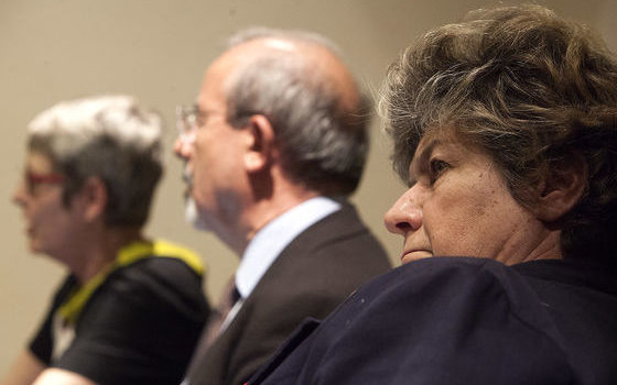 da facebook Destradis Domenico 15 giugno alle ore 15:11 · Ecco la risposta della Cgil alle proposte del governo.. Novità positive.. L’articolo spiega, senza alcuna riflessione in merito, in che modo si potrà andare in pensione anzitempo, cioè facendo un mutuo.. E le definiscono novità positive.. Ma andatevene affanculo… da rassegna sindacale “C’è qualche novità positiva, ma è ancora troppo poco per dire che siamo in una fase conclusiva delle nostre valutazioni. Speriamo che il confronto continui e produca risultati”. Questo il primo commento del segretario generale della Cgil Susanna Camusso all’incontro di ieri (martedì 14 giugno) tra governo […]