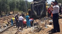 Redazione di Operai Contro, anche le pietre, in Puglia, gridano che gli assassini sono i padroni, i politici e gli amministratori. Decine di esperti, hanno affermato che sui treni non esistevano misure di sicurezza. I padroni della Ferrotramviaria dovevano garantirsi i profitti Il vescovo di Andria ha denunciato la voracità dei padroni Solo la magistratura continua a rincorrere l’errore umano Il balletto eterno è iniziato Un operaio dell’ILVA