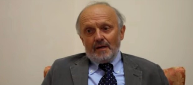 Caro Operai Contro, Giampiero Danti sindaco di Abetone piccolo comune della Toscana, vuole un autobus in più, non perché tutti abbiano la possibilità di salirci. Lui il nuovo autobus lo vorrebbe vietare ai migranti e farci salire soli gli studenti. Non permettiamo il razzismo dei bus separati, quelli dei neri e quelli dei bianchi, come cinquant’anni fa in America. Non permettiamo l’apartheid che in nome del diritto allo studio, vuole imporre agli studenti una lezione dal vivo, di discriminazione e razzismo, negando ai migranti di viaggiare con loro sugli stessi autobus. Mobilitiamoci contro questa razzista e sciagurata proposta del […]