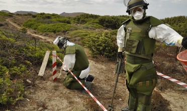 L’indagine choc: “Il Poligono di Teulada zeppo di sostanze tossiche. A Foxi mortalità doppia rispetto alla media” Le aree intorno al Poligono di Teulada? Una sorta di ‘supermarket’ delle malattie: ognuna ha il suo ‘reparto’ specializzato. A Sa Portedda e Gutturu Saidu si registra un eccesso di patologie respiratorie, digerenti, dell’apparato urinario (compresa l’insufficienza renale) e si osservano casi di tumori particolari. Va peggio a Foxi: l’indice di mortalità è doppio rispetto alla media e, per le patologie cardiache, il rischio è tre volte maggiore. “Perché il Poligono è pieno di sostanze tossiche”. Sono solo alcuni dei dati che Annibale […]