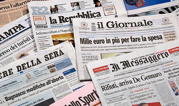 Redazione di Operai Contro, quasi nessuno legge più i quotidiani dei padroni. In effetti i lettori  si sono rotti di leggere i pizzinni del governo o le balle dell’ISTAT. Qualche volta vengono pubblicati le truffe e ruberie dei politici. Eppure i padroni continuano a finanziarli. Un lettore da italia.co Un vero crollo, senza precedenti, per i giornali in Italia. E da livelli che erano già da profonda crisi, visto che negli ultimi 6-7 anni i quotidiani hanno subito un calo medio di -50% nelle vendite. La tabella a fondo pagina parla da sola: in pratica quasi nessuno legge più […]