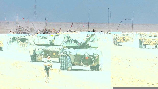 dal ilfattoquotidiano La guerra all’Isis l’Italia la fa ma non lo dice. Operazioni militari segrete condotte dalle forze speciali e decise dal governo all’insaputa del parlamento, missioni che ufficialmente non esistono e che quindi vanno categoricamente smentite fino alla loro conclusione, fino a quando non arriva il conferimento ufficiale di medaglie e onorificenze. È accaduto dieci anni fa per l’operazione “Sarissa” della Task Force 45 in Afghanistan, decisa e sempre negata dal governo Prodi. Sta accadendo oggi in Iraq e in Libia, dove truppe d’élite italiane partecipano da tempo ai combattimenti contro l’Isis. Partiamo dall’Iraq. Il coinvolgimento di truppe […]