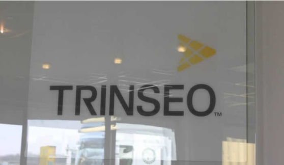 Redazione di Operai Contro, Il consiglio di amministrazione è arrivato ieri dall’America per annunciarne la chiusura: 50 i lavoratori licenziati. In fabbrica quelli iscritti al sindacato sono tutti della CGIL e la CGIL ci ha invitato a riprendere il lavoro e ad essere responsabili. Al solito la CGIL chiederà la CI. “La Trinseo, multinazionale americana ha 12 stabilimenti nel mondo e il business principale è la produzione del latex per le cartiere. A Livorno, tra diretti e indotto, lo stabilimento impiega quasi 50 persone: 28 diretti e 21 dell’ indotto, tra manutentori e mensa. Ora la CGIL chiede la […]