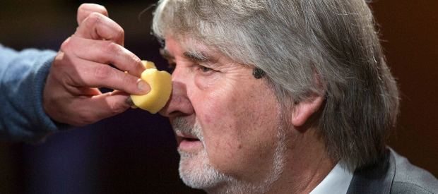 DAL FATTO L’Italia è una Repubblica fondata sui voucher. Il cui abuso gonfia i dati sull’occupazione, visto che chi viene retribuito con i buoni da 10 euro che sulla carta dovrebbero servire solo per pagare prestazioni di lavoro occasionali viene considerato a tutti gli effetti fuori dalle fila dei disoccupati. Tra gennaio e luglio di quest’anno, stando all’ultimo Osservatorio sul precariato dell’Inps pubblicato oggi, ne sono stati venduti 84,3 milioni, con un incremento del 36,2% sullo stesso periodo del 2015. Questo dopo che nei primi sette mesi del 2015 si era registrato un +73% sullo stesso periodo del 2014. Numeri che fanno vedere sotto un’altra luce i dati positivi […]