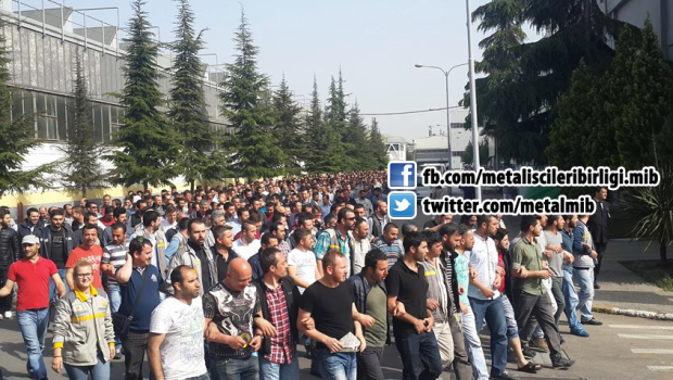 Metal İşçileri Birliği – MİB 9 min · Birliğimizi kimse bozamaz… Çoğu gitti azı kaldı. dayan! “Öyle mahzun, öyle garip… Nerede olursan ol,… Altro… Nessuno può rompere la nostra unità… Un sacco di loro ha lasciato. Tieni duro! Tieni duro! ” così triste, così strano… Ovunque tu sia, Dentro, fuori, Lungo la strada. – per di più. Sputo in faccia, Opportunista, fesatcinin, hayinin… Tieni duro con il libro Tieni duro con il lavoro. Con citazioni, con i denti, Con speranza, con amore, con doccia Aspetta, non farmi.” · -0:38 21 visualizzazioni