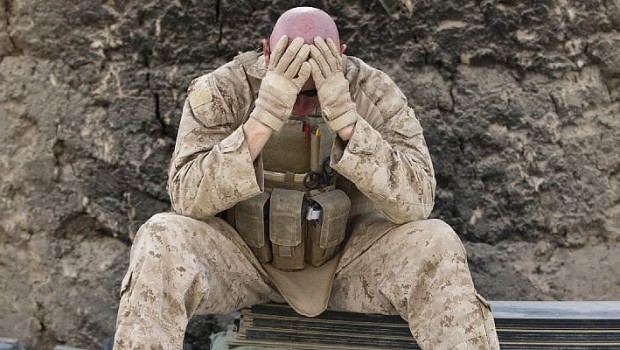 Redazione di Operai Contro, vi siete spesso occupati della guerra in Afganistan. I grandi giornali hanno più soldi di voi. Anche se molte affermazioni non sono d’accordo vi invio dalla Repubblica Un lettore di DANIELE CASTELLANI PERELLI. Con un videoracconto di DANIELE MASTROGIACOMO Si combatte ancora e la gente fugge di DANIELE CASTELLANI PERELLI ROMA – I barbieri di Kabul erano in festa, il 13 novembre del 2001: gli uomini riconquistavano il diritto di radersi. Le donne intanto si sbarazzavano del burqa e potevano finalmente uscire di casa da sole, mentre in cielo ricominciavano a volteggiare gli aquiloni. C’era […]