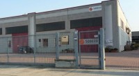 Redazione operai contro, Il padrone della Sogeco di Codogno fabbrica del lodigiano che costruiva forni industriali, verrà candidato al prossimo Ambrogino d’oro, per la sua generosità e per la benevolenza nei confronti dei propri operai che sono stati licenziati…”dalla crisi”. La concorrenza nella crisi si sa, è sleale e non ha pietà per gli operai, la Sogeco è stata messa in liquidazione e gli operai sono stati licenziati senza passare dalla cassa integrazione. Ma il buon padrone della Sogeco impietosito, ha deciso di “salvare” i Tfr degli operai mettendo in vendita i macchinari in accordo con i sindacati asserviti. […]