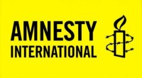 Rivolgiamo l’appello che segue a tutte le associazioni, forze sociali e politiche settori  della società civile che considerano l’attacco portato ad Amnesty International come irricevibile e che intendono continuare a portare avanti ogni tentativo di fare luce su quanto accade ai migranti che giungono in Italia. A FIANCO DI AMNESTY INTERNATIONAL Con il rapporto Hotspot Italia: come le politiche dell’Unione europea portano a violazioni dei diritti di rifugiati e migranti, pubblicato il 3 novembre 2016, Amnesty International ha denunciato gli episodi di violenza e illegalità che ormai da tempo si registrano nel sistema italiano di identificazione e accoglienza. Molti […]
