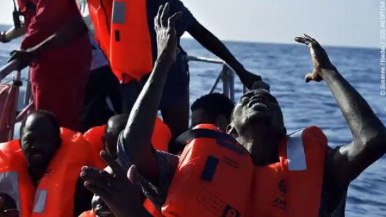 Redazione di Operai Contro, il muro dei padroni italiani, il mediterraneo, continua a uccidere emigranti. Ormai solo nel 2006 sono più di 4500. Negli ultimi 10 anni la strage del mediterraneo conta circa 50 mila emigranti assassinati.Facciamola finita con le menzogne: ” gli emigranti salvati”. E’ una strage che i leccaculo dei giornali addebitano al  mare. Smettiamola: è una strage dei padroni. Un operaio Senegalese Dalla Repubblica di Palermo   Si aggrava il bilancio dei naufragi, almeno due, avvenuti nelle scorse ore nel Canale di Sicilia dove i mezzi di soccorso hanno salvato quasi mille persone. Sono nove, fino […]