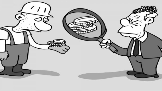 Redazione di Operai Contro, abbiamo grazie al Pd , il partito dei padroni, il record della miseria. Secondo l’ISTAT, l’organizzazione al servizio di Renzi, la crescita? delle retribuzioni contrattuali è ai minimi dal 1982. Esattamente + 0,1% mensile a novembre. In attesa del rinnovo contrattuale 8,8 milioni di lavoratori e operai. I parassiti dei sindacati confederali hanno fatto il possibile per firmare prima del 4 dicembre 2016 il maggior numero di contratti. Dovevano sostenere il SI di Renzi, ma non ci sono riusciti. hanno firmato contratti della miseria. Nel frattempo prezzi e tariffe sono aumentati. Se poi si fa […]