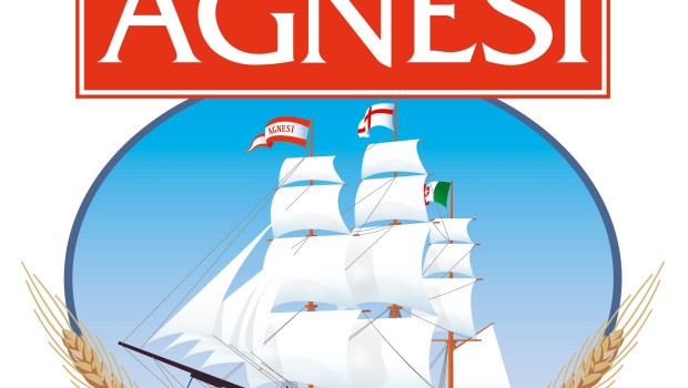 Caro Operai Contro, a Imperia chiude dopo 200 anni lo storico pastificio Agnesi. Su 100 operai 82 sono stati licenziati in tronco. 15 trasferiti da Imperia a Fossano (Cuneo), altri 3 passeranno a Plin. I padroni ed il loro governo Renzi, non hanno avuto bisogno di referendum per sveltire i licenziamenti e tagliare gli ammortizzatori sociali. Renzi ha fatto tutto col Jobs act e le norme ad esso collegate. Oggi 4 dicembre 2016 al referendum votiamo NO, contro Renzi, l’uomo dei licenziamenti facili, dei voucher, dell’operaio usa e getta.   L’articolo da Primocanale.it IMPERIA – Ora è finita per […]