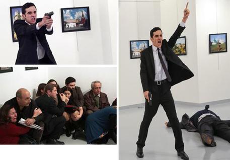 Un giovane poliziotto di 22 anni ha ucciso l’ambasciatore russo in Turchia, Andrey Karlov, sparando contro di lui durante una mostra fotografica ad Ankara. L’attentatore è stato poi ucciso in un blitz della polizia turca. Il diplomatico è morto in ospedale, dove era stato inzialmente ricoverato. In nottata un uomo armato è stato fermato all’esterno dell’ambasciata americana ad Ankara. L’uomo ha esploso alcuni colpi di fucile in aria prima di essere fermato ed arrestato dalla polizia. “Noi moriamo ad Aleppo, tu muori qui”. È questa una delle frasi che l’attentatore avrebbe urlato prima di sparare all’ambasciatore russo. L’uomo è stato […]
