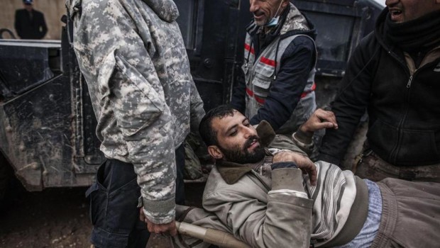 Redazione di Operai Contro, Un rapporto della missione ONU in Iraq, svela le pesanti perdite subite dalle truppe mercenarie al servizio degli USA. lo scorso mese le vittime secondo il rapporto ONU sono state 2885. Di queste 1959 si sono registrate  nelle file dell’esercito del fantoccio di Bagdad e di altri mercenari come i Peshmerga curdi e i volontari sciiti. Quasi mille sono i civili di cui hanno fatto strage i bombardamenti USA. L’offensiva USA contro Mosul è  iniziata il 17 ottobre. Sembrava che in pochi giorni gli USA e i suoi mercenari avrebbero conquistato Mosul. E’ difficile conquistare […]