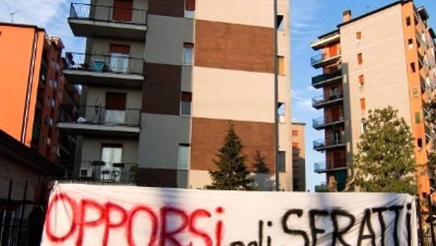 PERDI IL LAVORO, PERDI LA CASA , PERDI LA RESIDENZA ! IL COMUNE DI SESTO ESPELLE GLI SFRATTATI Le “soluzioni” che il Comune di Sesto mette in atto per chi ha perso la casa a causa di uno sfratto sono ormai sotto gli occhi di tutti : sistemazioni in Hotel a Mapello, Lodi , quindi lontani Km da Sesto , per le soli madri e figli a spese del Comune , mentre al padre, e agli altri componenti maggiorenni del nucleo viene richiesto un pagamento di 10 euro al giorno , quindi 300 euro al mese , se vogliono […]