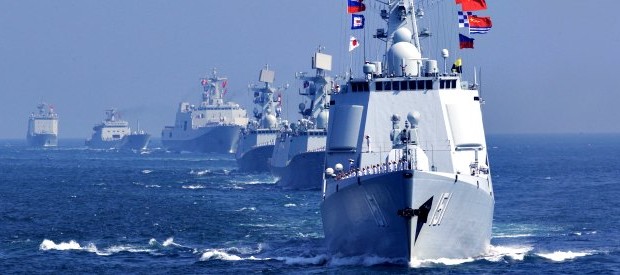 Redazione di Operai Contro, la crisi economica rende sempre più aspra la concorrenza economica tra i paesi imperialisti e capitalisti. Il medio oriente è il terreno su cui si sono scontrati Russia e USA. Il prossimo terreno di scontro sarà la libia che vedrà lo scontro tra imperialisti Russi-Francesi-italiani Intanto le minacce tra Cina e USA diventano sempre più dure Gli USA vogliono bloccare l’accesso della Cina al mare Cinese meridionnale La crisi economica del capitalismo porta alla guerra mondiale Un lettore dal fatto quotidiano Una “guerra su vasta scala“. E’ lo scenario che Donald Trump si troverebbe ad affrontare […]