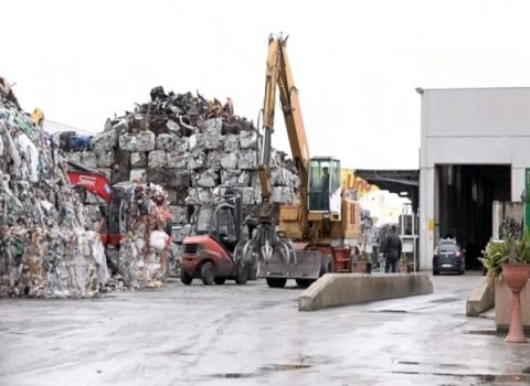   Redazione di Operai Contro, si può morire a 24 anni? Gli operai possono. E’ accaduto alla Fer.Metal srl di Francavilla Fontana (Brindisi),  un operaio di 24 anni, Francesco Leo, è morto mentre era al lavoro vicino ad una pressa, Un giovane
