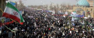 Redazione di Operai Contro, in Iran vige la pena di morte come negli USA. In Iran sono in vigore altre pene: frustate, amputazioni, accecamenti. Tutti i paesi democratici hanno ottimi rapporti con l’Iran. L’ Iran con la Russia di Putin è al fianco del dittatore Siriano Assad. L’Iran combatte contro i ribelli Siriani e contro i Curdi.Pubblichiamo uno scritto di: Riccardo Noury Portavoce di Amnesty International Italia Frustate, amputazioni, accecamenti. Questo è il campionario delle pene corporali in vigore in Iran, vietate dal diritto internazionale, e applicate nel 2016. L’unico, per fortuna, caso di accecamento registrato l’anno scorso, in […]