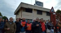 Caro Operai Contro, fino ad aprile 2015 le pause per gli operai della fonderia alla Magneti Marelli di Crevalcore, ammontavano in tutto a 68 minuti per turno. Con l’ultimo taglio di 20 minuti, agli operai della fonderia sono rimasti complessivamente 30 minuti di pausa per turno, da fare in due soste da 15 minuti. Nonostante il gravoso e nocivo lavoro di produrre in fonderia, Marchionne ha voluto che anche in questo reparto, le pause fossero uguali agli altri reparti, dove comunque con due pause da un quarto d’ora per turno, sono anch’essi a rischio pannolone, perché la pausa è […]