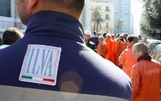 Redazione di Operai contro, La FIOM dichiara di non essere disponibile a concordare la CIG per gli operai dell’ILVA. La FIOM non ci pensa neanche a mobilitare gli operai per la lotta. La FIOM vuole un tavoloal Ministero dello sviluppo economico. I sindacalisti della FIOM hanno la faccia come il culo. Hanno partecipato a tutti i tavoli e hanno sempre concordato con padroni e governo. Cosa vogliono? I sindacalisti della Fiom vogliono che siano  “individuati ammortizzatori sociali finalizzati a questo processo, che non individuino esuberi strutturali e che garantiscano il mantenimento del livello salariale attuale, sia per lo stabilimento […]