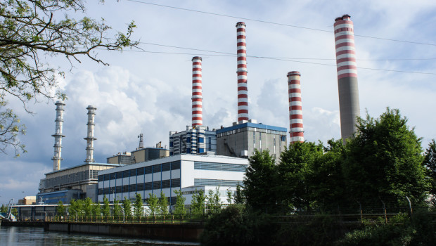 Redazione di Operai Contro, noi operai, ammalati di tumore per essere stati esposti all’amianto, non avremo mai giustizia dai tribunali dei padroni. Sono stati assolti i quattro ex manager dell’Enel. Otto operai sono morti di tumore  tra il 2004 e il 2012 per essere stati esposti all’amianto nella centrale dell’azienda a Turbigo, in provincia di Milano. Lo hanno deciso i giudici della quinta sezione della Corte d’Appello di Milano. Quello di oggi è il terzo processo per i casi di morti per amianto che la quinta sezione della corte d’appello chiude con una sentenza di assoluzione.La richiesta di condanna […]