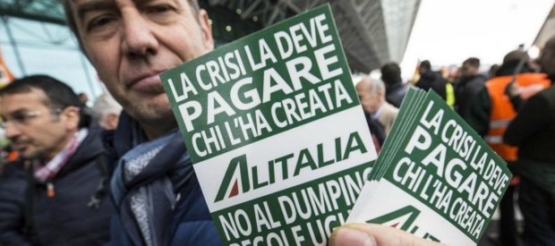 Redazione si Operai Contro, dopo due giorni dal No al referendum dei lavoratori dell’Alitalia, padroni- governo-sindacati sono nella merda. Gentiloni è deluso. Pensava che come sempre il ricatto di padroni-governo-sindacati funzionasse. Non ha funzionato I lavoratori alitalia hanno detto NO all’accordo padroni-governo-sindacati I padroni, da Colannino alla Etihad, sono responsabili di aver spolpato l’alitalia per accrescere i loro patrimoni. I padroni, da Colannino alla Etihad, devono pagare. Devono essere arrestati e i loro patrimoni espropriati. I sindacalisti stanno zitti. Tentavano di fregare i lavoratori e non ci sono riusciti Il 1 Maggio in piazza a fianco dei lavoratori Alitalia […]