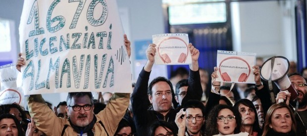 Redazione di Operai Contro, i sindacati con il ricatto del posto di lavoro, avevano costretto noi lavoratori del call center Almaviva di Palermo ad accettare riduzioni di salario e cassa integrazione. Invece non abbiamo salvato niente. Almaviva a Palermo ha  620 dipendenti, è il principale committente è Alitalia. Negli ultimi mesi l’azienda Almaviva ha fatto ricorso in maniera continua all’ammortizzatore sociale del Fondo di integrazione salariale. “A causa della mancata anticipazione aziendale, i  lavoratori da febbraio ricevono buste paga dimezzate e non vi è alcuna certezza sui tempi di erogazione da parte dell’Inps delle quote di sua competenza. Se […]