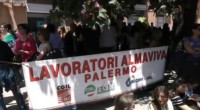 Redazione di Operai Contro, I lavoratori Almaviva di Palermo sono stati costretti a votare SI all’accordo sottoscritto dai sindacati e padrone. Il ricatto è il solito se non votate si perdete il lavoro. A giugno, per i lavoratori scatterà una cig straordinaria fino al maggio 2018.. Per un anno ci sarà anche il taglio di quattro scatti di anzianità e il congelamento di un solo anno di Tfr. L’accordo di Napoli ha previsto invece il taglio di tutti gli scatti e il congelamento di tre anni di Tfr. A fronte di tutto questo, l’azienda inoltre riconoscerà 500 euro di […]