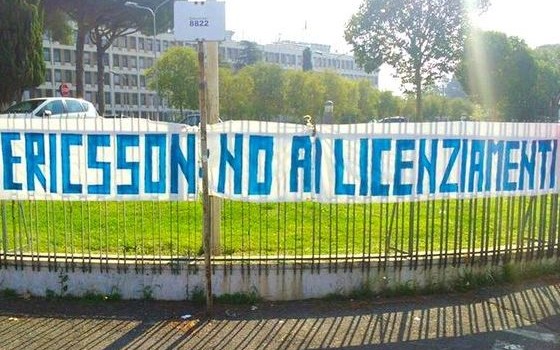 Redazione di operai contro, Oggi, 30 maggio, a Roma, presso il ministero del Lavoro, si svolgerà l’incontro tra sindacati ed Ericsson.per trovare una soluzione ai 61 esuberi dichiarati nella sola sede genovese. SI tratta della quattordicesima procedura di licenziamento collettivo in 10 anni. Una lenta emorragia di posti di lavoro e professionalità che pare inarrestabile. Insieme a questa vertenza, però, nel settore delle telecomunicazioni se ne è aperta un’altra: si tratta di Wind Tre che ha recentemente comunicato l’intenzione di cedere il call center. A Genova la decisione coinvolge in questo caso 200 lavoratori. Si tratta di quella che […]
