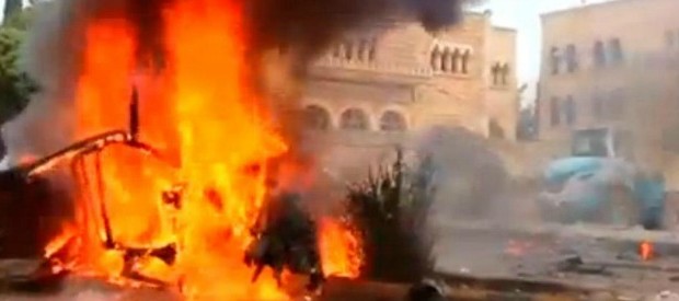 Sono oltre 100 i morti dopo i raid aerei della Coalizione anti-Isis a guida Usa. Metà delle vittime sono bambini. Gran parte delle vittime sono familiari di jihadisti dello Stato islamico. Il raid è stato compiuto nella notte nella Siria centrale al confine con l’Iraq, secondo quanto riferito dall’Osservatorio nazionale per i diritti umani in Siria. L’osservatorio afferma che nei raid compiuti a Mayadin, nella regione orientale di Dayr az Zor, tra i 100 uccisi 42 sono minori tra cui bambini e adolescenti con meno di 16 anni di età. Nel frattempo il Pentagono ha ammesso ieri che lo […]