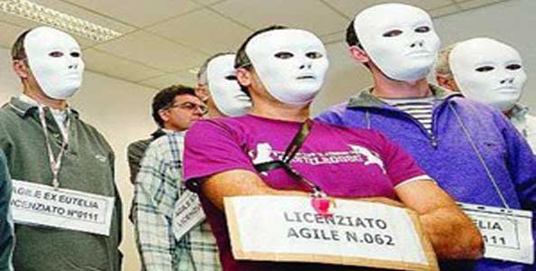 Redazione di Operai Contro, a dicembre finisce la mobilità dei lavoratori ex Agile. 700 lavoratori coinvolti in Italia.  licenziati nel gennaio 2015 dall’azienda informatica. “Anche l’iniziativa della Regione Puglia di formare e utilizzare i 70 lavoratori di Agile/Ois nei tribunali e nelle procure si è rivelata una menzogna Il sindacato vuole la ripresa del tavolo Governo e sindacati ci racconteranno nuove balle Un ex Agile