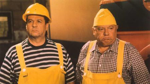 “giù le mani dal nostro welfare”? Ma se ci mettono le loro zampacce da anni! Sul ballottaggio di Piacenza non c’è davvero nulla da dire per chi fa politica 365 giorni l’anno e non solo sotto scadenza elettorale, ma di fronte a insulti all’intelligenza come questo è bene ricordare che il PD (cioè “il partito che realizza ciò che la Lega annuncia“) negli ultimi anni è stato responsabile di: – aver cambiato la costituzione imponendo le politiche di austerità (leggi: tagli ai servizi che vengono compensati dai privati…con alti prezzi e loro gioia) con l’inserimento dell’obbligo di pareggio di […]