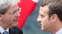 Redazione di Operai Contro, ci hanno rotto i timpani con l’Europa. In realtà il nazionalismo di tutte le borghesie europee non è mai morto. Macron ha ufficializzato la nazionalizzazione dei cantieri navali STX Gentiloni invia la flotta italiana in Libia per proteggere gli interessi dell’ENI sul petrolio libico  contro gli interessi dei padroni Francesi I governi Francesi e Italiani sfoderano le armi del nazionalismo per difendere gli interessi dei padroni Francesi e Italiani. Gli operai Francesi e Italiani non hanno patria. Gli operai Francesi e Italiani hanno un solo interesse: sotterrare con la loro rivolta padroni Francesi e Italiani […]