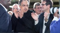 Redazione di Operai Contro, molti si stupiscono e l’FBI indaga sulle mazzette pagate da Marchionne all’UAW. Alphons Iacobelli, responsabile fino a giugno 2015 delle relazioni sindacali, Jerome Durden, analista finanziario, e tre altri dipendenti della Chrysler – sono stati accusati di aver utilizzato un conto del Centro di formazione UAW-Chrysler, finanziato da Chrysler, al fine di favorire i rapporti sindacali tra la società e il sindacato. Dal 2009 al 2013 il vicepresidente dell’UAW, responsabile per la Chrysler, General Holiefield e la moglie, avrebbero intascato 1,2 milioni di dollari. Per Marchionne – Chrysler e UAW sono state “vittime dei misfatti […]
