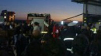 Redazione di operai Contro, la magistratura lavora con metodo. I padroni posono dormire sonni tranquilli.Dopo nove anni nessun colpevole per i 5 operai morti avvelenati dentro l’autocisterna satura di acido solfidrico al Truck Center di Molfetta. Per i nove imputati, accusati di omicidio colposo aggravato, la Corte di Appello di Bari ha dichiarato prescritti alcuni reati. Mentre altri sono stati assolti “per non aver commesso il fatto”. È stata così ribaltata la sentenza di condanna del primo grado. Sono state assolte anche tre delle quattro società coinvolte nel processo: FS Logistica-B.U. Cargo Chemical Spa, La Cinque Biotrans Snc, Nuova Solmine Spa. Confermata soltanto la responsabilità […]