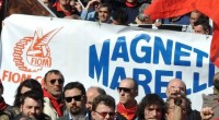 Redazione, Rinnovo dei contratti di solidarietà per i 108 lavoratori della Magneti Marelli Sistemi Sospensioni di Rivalta (To). L’accordo ( dei sindacati con il padrone) sarà valido dall’8 settembre 2017 fino al 23 settembre 2018.  È il terzo anno consecutivo che l’azienda ricorre a questo ammortizzatore sociale.  La Fiom che spiega: “Abbiamo deciso di firmare l’accordo al fine di evitare gli esuberi. I sindacalisti mazzettari della FIOM da tre anni ci fanno vivere nella miseria e forse gli esuberi ci saranno Un operaio