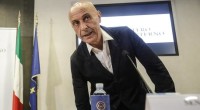Redazione di Operai Contro, Minniti il mazziere si diverte. Dopo aver fatto manganellare i profughi di Roma.Ha partorito una nuova geniale idea. Utilizzare i beni confiscati alla criminalità organizzata. E’ una delle ipotesi più concrete allo studio per le linee guida sugli sgomberi degli edifici occupati di cui si discuterà domani al Viminale in una riunione con il ministro dell’Interno, Marco Minniti. La direttiva punta a coinvolgere e responsabilizzare prefetti e sindaci, ma si valuta anche di coinvolgere il sociale, non solo attraverso gli organi delle amministrazioni comunali deputati a questo settore, ma anche tramite associazione qualificate. Le linee […]