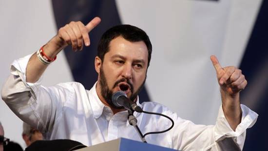 Caro Operai Contro, Salvini vuole andare al governo per dare “mano libera a polizia”. Cosa dovrebbe fare e nei confronti di chi la “polizia con la mano libera? Salvini vuole anche “proporre un minimo salariale sotto il quale non si può andare”. Perché Salvini vuole imporre il salario minimo e non parla di profitto minimo, e ricchezza minima? Se gli operai si ribelleranno al suo salario minimo che farà Salvini? Darà ordine di reprimerli? Per questo vuole dare “mano libera a polizia”? Perché a Pontida Salvini non ha parlato degli immigrati? Da quando la Lega è entrata nella nidiata […]