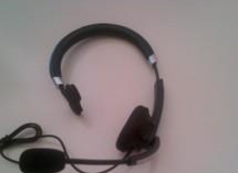 Redazione di Operai contro, La società svedese Transcom, che opera nel settore dei call center, ha annunciato il licenziamento di 40 lavoratori, tra interinali e a progetto, della sede di Modugno. Dopo anni di lavoro precario, invece di un’assunzione si ritrovano con un licenziamento ben servito. Tutto questo avviene in pieno conflitto tra i lavoratori e l’azienda sui trasferimenti a Lecce di un nutrito gruppo di dipendenti della commessa privata». La vicenda della Transcom «si inserisce in un più ampio comparto lavorativo» presente in provincia di Bari “che coinvolge oltre 5.000 lavoratori e lavoratrici. In molti casi si ritrovano […]