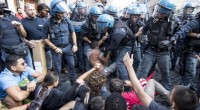 Caro Operai Contro, dopo gli sgomberi continua l’accanimento contro poveri e migranti. Ieri tornati in piazza per chiedere “case subito”, sono stati attaccati dalle forze dell’ordine in tenuta antisommossa, che non hanno risparmiato neanche le donne. La Questura ha reso noto che i partecipanti all’assemblea saranno tutti denunciati per manifestazione non autorizzata. Oggi 8 settembre partecipiamo alla conferenza stampa, ore 12 in piazza Santi Apostoli indetta dai movimenti per la casa, per “denunciare le bugie su quanto accaduto ieri a via Ripetta”. Sosteniamo i senza casa a prescindere dal colore della pelle. Siamo al loro fianco a chiedere “case […]