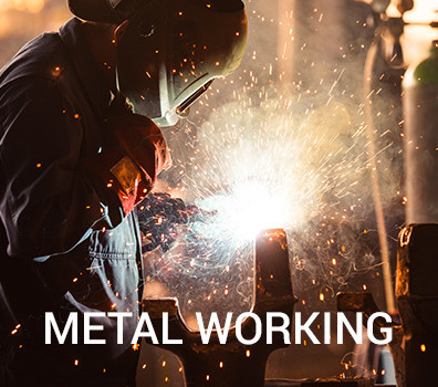 Per il dibattito. Caro Operai Contro, la metà dei 20 miliardi di euro stanziati in questi giorni dalla legge di stabilità del 2017, andranno all’industria 4.0. Dopo quelli del 2016 sono altri 10 miliardi di euro che il governo Gentiloni regala ai padroni dell’industria 4.0 così ripartiti: 1) Credito d’imposta triennale al 50%, che significa taglio delle tasse del 50% per i padroni. 2) Iper ammortamento sui beni digitali del 50%.) 3) Super ammortamento sui beni digitali al 130%. 4) Rifinanziata la Nuova Sabatini, che significa esonero per le aziende, dal pagamento degli interessi sui finanziamenti bancari. (vedi sotto […]