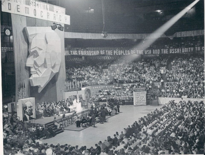 pcusa-rally-in-chicago-1939-4.png
