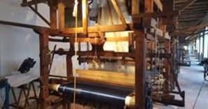 Caro Operai Contro, l’articolo del Sole 24 ore su San Leucio (Caserta) rileva che i posti di lavoro sono scesi da 1000 (mille) a 150 (centocinquanta) eppure sufficienti per dire che « Il polo serico, nato nell’era della prima rivoluzione industriale, per opera di Ferdinando di Borbone, rinasce con la nuova rivoluzione 4.0». Dati alla mano, l’articolista del Sole 24 ore non può ripetere la storiella di Gentiloni, che in nome dell’Industria 4.0 regala fior di miliardi alle aziende, sostenendo che il finanziamento servirebbe a creare posti di lavoro. Ma i posti di lavoro sono scesi da 1000 a […]